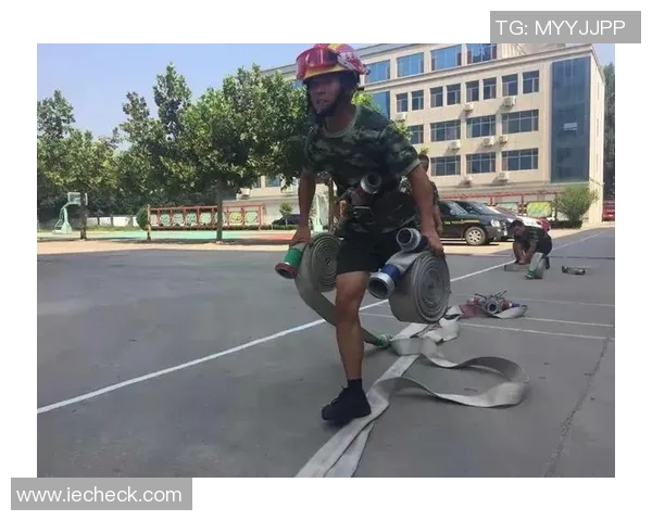 成都滑板队反击战术深度分析与实战应用探讨