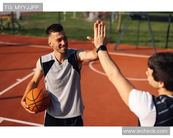 足球与篮球运动中的经典动作解析与技巧分享